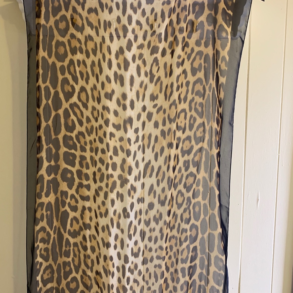 MOSCHINO 100% Silk Cheetah Print Scarf - New - Picture 3 of 8